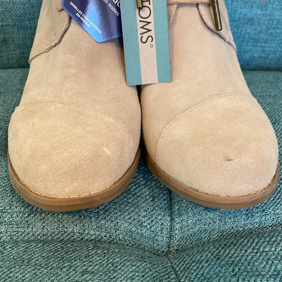 NWT TOMS Women's, Hyde Boot Wedge Boots size 8 Sand Suede - Picture 4 of 10